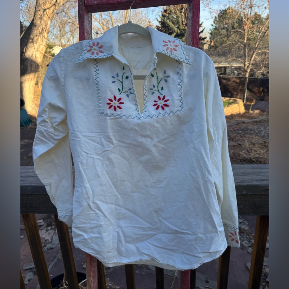 Vintage Floral Embroidered hippie top